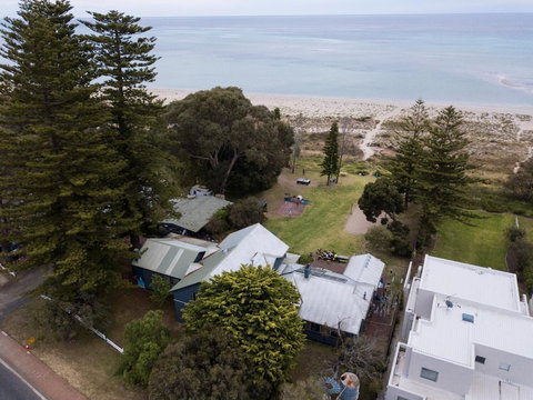Dunsborough Beachouse YHA Hostel - Hotel Gold Coast 2