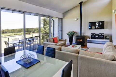 Adina Vineyard - Hotel Gold Coast 0