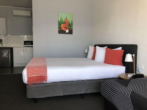 Commodore Motor Inn Albury - Hotel Gold Coast 4