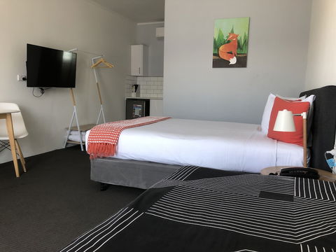 Commodore Motor Inn Albury - Hotel Gold Coast 3