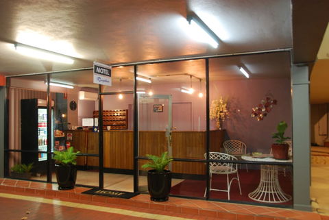 Commodore Motor Inn Albury - Hotel Gold Coast 2