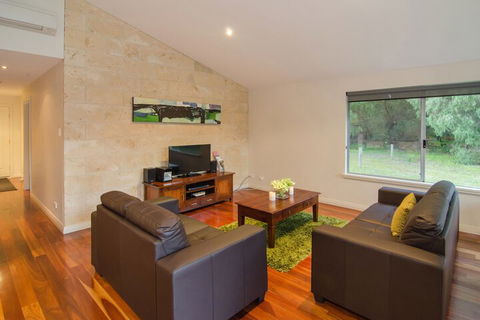 Acacia Chalets - Hotel Gold Coast 2