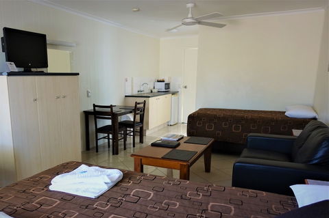 Pacific Palms Motor Inn - Hotel Gold Coast 4