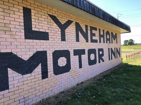 Canberra Lyneham Motor Inn - Hotel Gold Coast 0