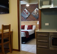 Glenelg Gateway Apartments - Hotel Gold Coast