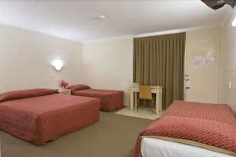 Nambour Lodge Motel - Hotel Gold Coast 4