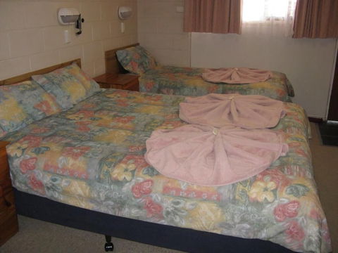 Peak Hill Golden Peak Budget Motel - Hotel Gold Coast 5
