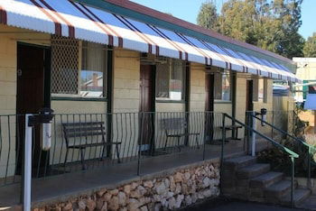 Peak Hill Golden Peak Budget Motel - Hotel Gold Coast 0