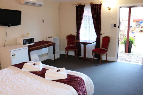 Settlers House York - Hotel Gold Coast 2