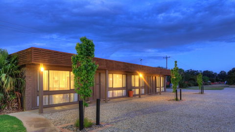Motel Meneres - Hotel Gold Coast 0