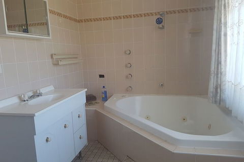 Lake Front Motel - Hotel Gold Coast 6