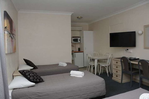 Ben Chifley Motor Inn - Hotel Gold Coast 5