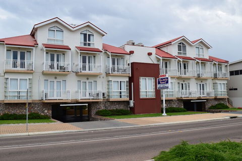 The Jetty Resort - Hotel Gold Coast 2