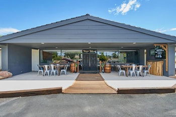 Australian Homestead - Hotel Gold Coast 0