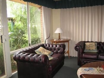The Grandhouse York - Hotel Gold Coast 4