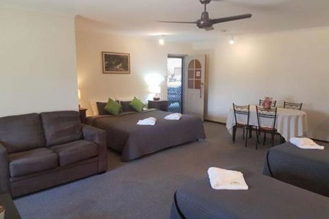 Beachport Motor Inn - Hotel Gold Coast 0