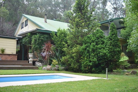 Dingley Dell - Hotel Gold Coast 2