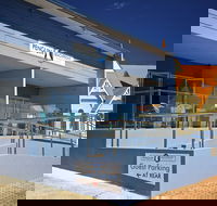 Penguin Beachfront Apartments - Hotel Gold Coast