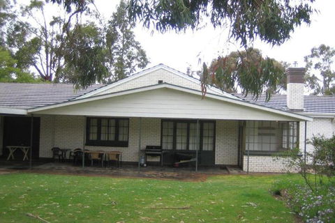 Pinkerton Hill Naracoorte - Hotel Gold Coast 4