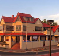 McCloud House - Hotel Gold Coast