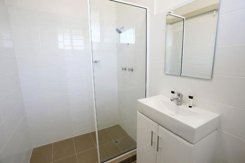 Q Express - Hotel Gold Coast 5