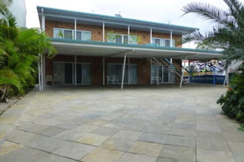 Airlie Court Units - Hotel Gold Coast 1