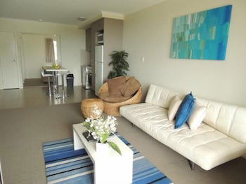 Airlie Central Apartments - Hotel Gold Coast 2