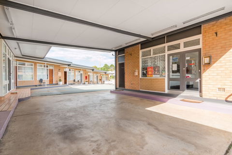 Queanbeyan Motel - Hotel Gold Coast 2