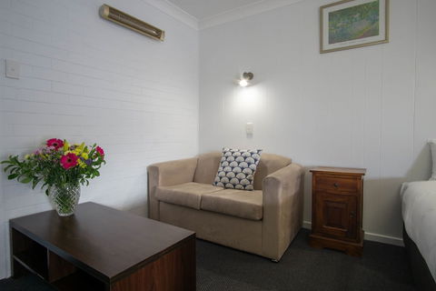 Acacia Motor Inn - Hotel Gold Coast 4
