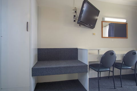 Acacia Motor Inn - Hotel Gold Coast 5
