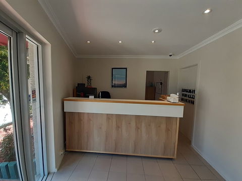 Crest Motor Inn - Hotel Gold Coast 1