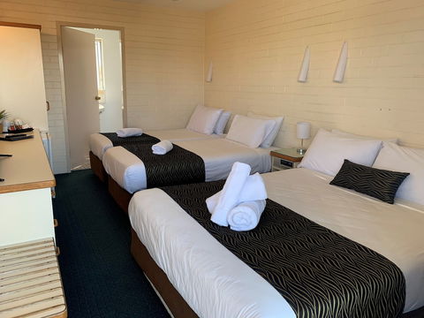 Crest Motor Inn - Hotel Gold Coast 5