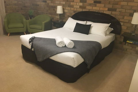 Magdala Motor Lodge & Lakeside Restaurant - Hotel Gold Coast 4