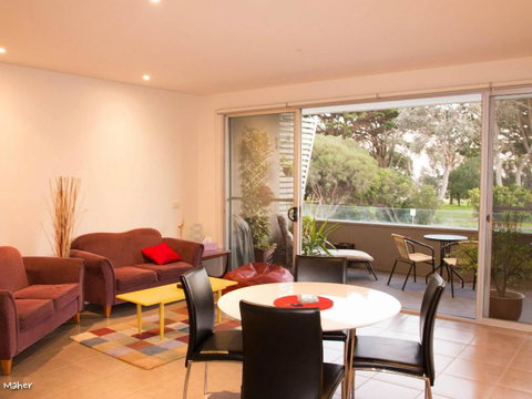 Westend Apartment At The Beach - Hotel Gold Coast 5