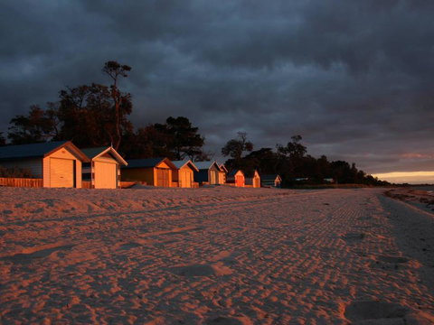 Westend Apartment At The Beach - Hotel Gold Coast 3