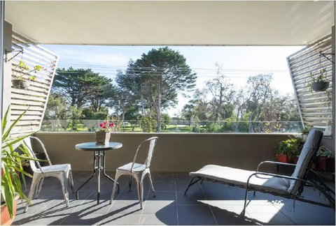 Westend Apartment At The Beach - Hotel Gold Coast 1