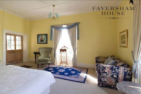 Faversham House - Hotel Gold Coast 3