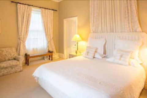 Faversham House - Hotel Gold Coast 2