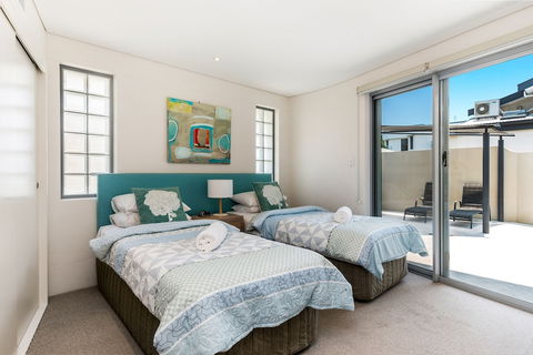 Jades On Lawson - Hotel Gold Coast 5