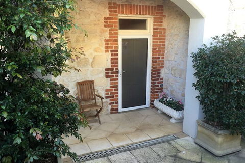 Arundel's Boutique Accommodation - Hotel Gold Coast 1