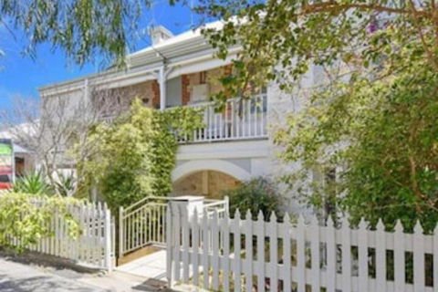 Arundel's Boutique Accommodation - Hotel Gold Coast 0
