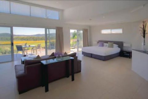 Azjure Studio Retreat - Hotel Gold Coast 1