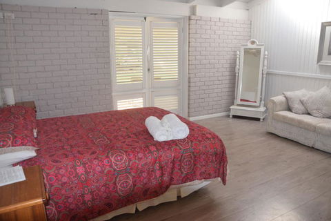 McCarthy Lake House - Hotel Gold Coast 3