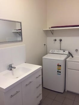 Carnarvon Central Apartments - Hotel Gold Coast 3