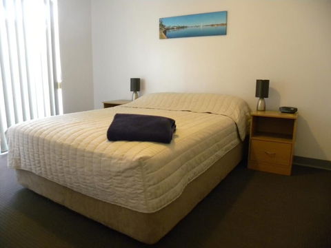 Carnarvon Central Apartments - Hotel Gold Coast 2