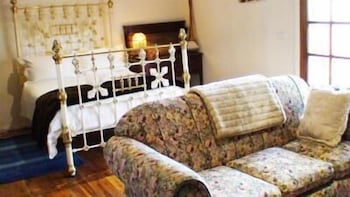 Albury Cottages - Hotel Gold Coast 2