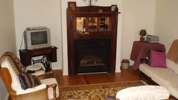 Albury Cottages - Hotel Gold Coast 3