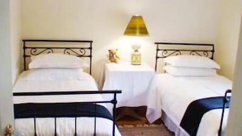 Albury Cottages - Hotel Gold Coast 5