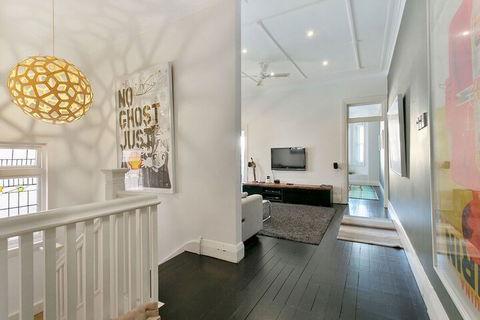 Jacques Avenue - Hotel Gold Coast 3
