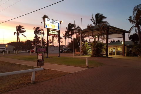 Carnarvon Gateway Motel - Hotel Gold Coast 2